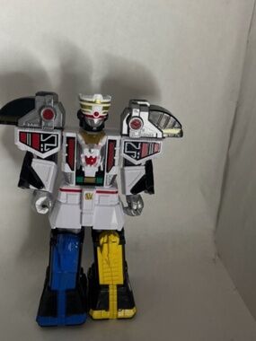 2021 Hasbro Mighty Morphin Power Rangers Mega White Tigerzord Action Figure